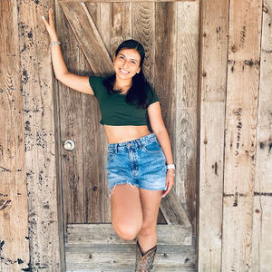 Meet your Posher, Danielle